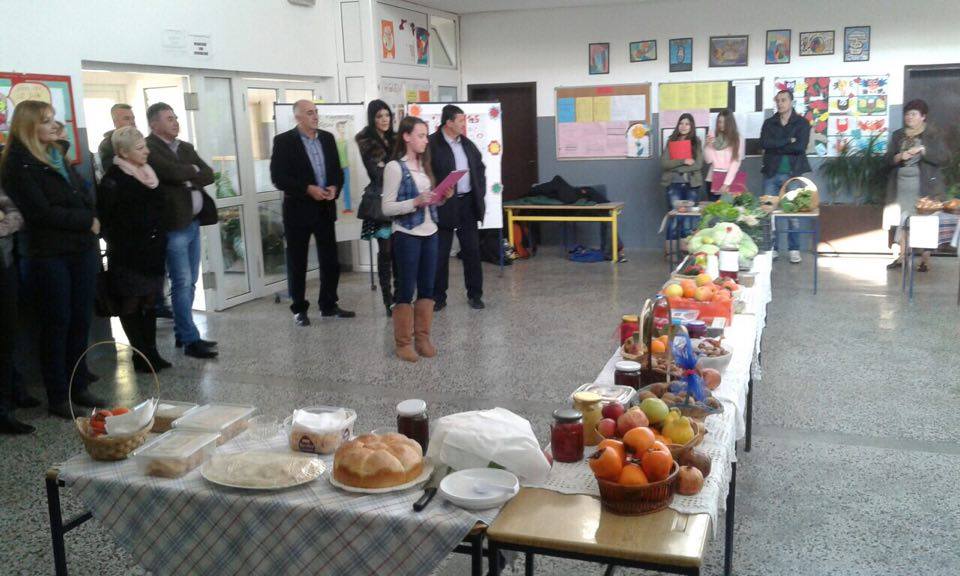 12380237_1129413607076692_1409487042_n