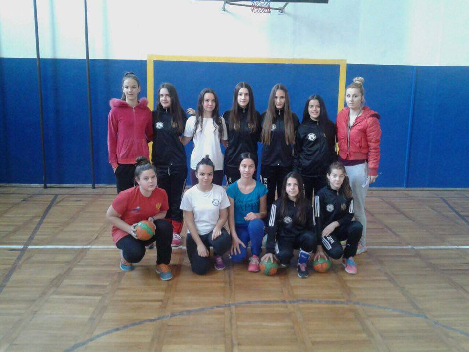 1931989_1196085533742832_1852406538_n